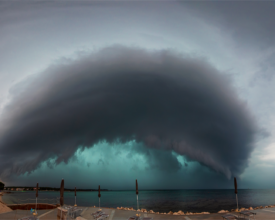 Shelf cloud with gustnado