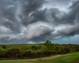 Shelf cloud,Crveni vrh