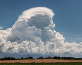 Big updraft with pileus cloud