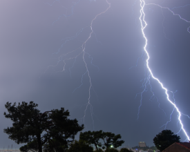 Close lightning bolt
